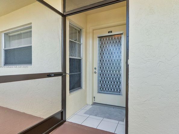 23249 N Barwood Ln N 102, Boca Raton FL 33428