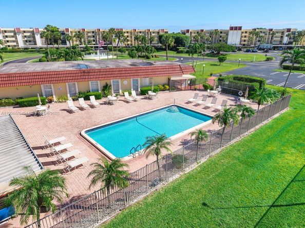 23249 N Barwood Ln N 102, Boca Raton FL 33428