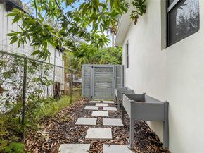 817 NW 17th St, Fort Lauderdale FL 33311