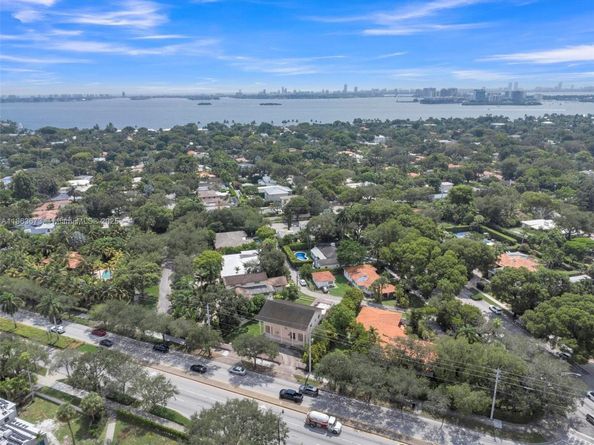 9655 Biscayne Blvd, Miami Shores FL 33138
