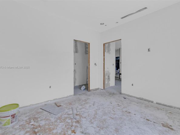 9655 Biscayne Blvd, Miami Shores FL 33138