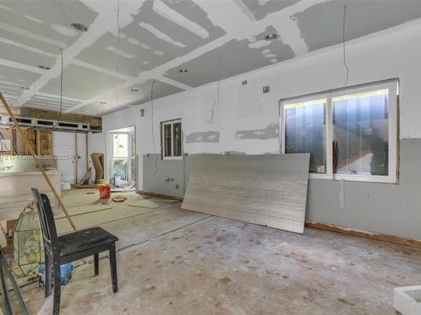 9655 Biscayne Blvd, Miami Shores FL 33138