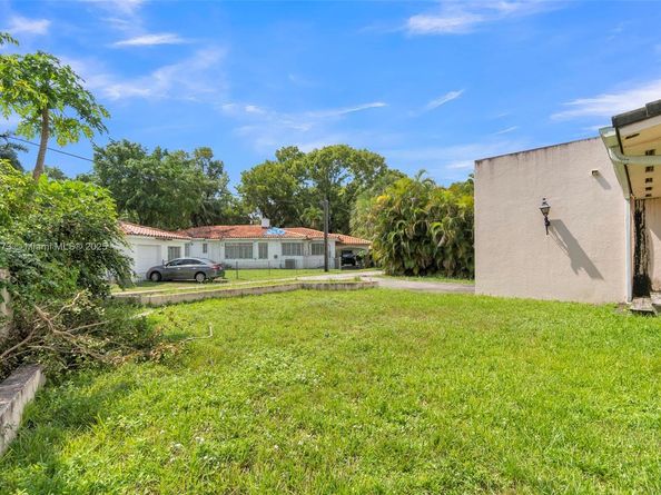 9655 Biscayne Blvd, Miami Shores FL 33138