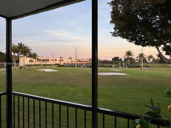 9200 N Hollybrook Lake Dr 208, Pembroke Pines FL 33025