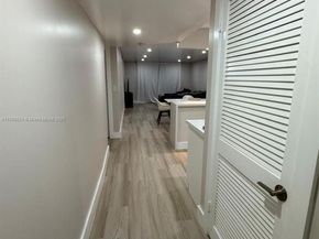 9200 N Hollybrook Lake Dr 208, Pembroke Pines FL 33025