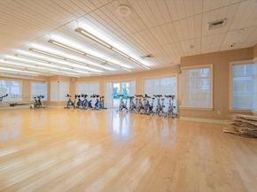 20000 E Country Club Dr 409, Aventura FL 33180