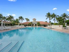 20000 E Country Club Dr 409, Aventura FL 33180