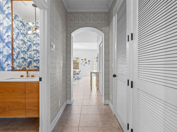 375 Plymouth Rd, West Palm Beach FL 33405