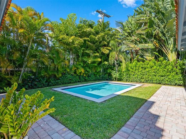 375 Plymouth Rd, West Palm Beach FL 33405