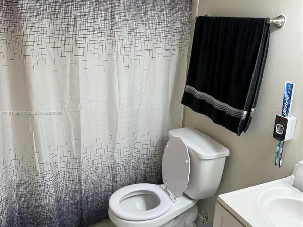 11301 SW 200th St 305A, Miami FL 33157