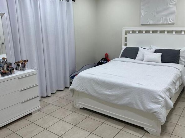 11301 SW 200th St 305A, Miami FL 33157