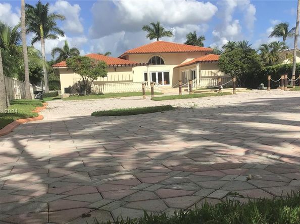 13460 SW 32nd ST, Kendall FL 33175