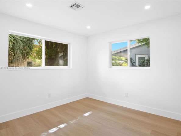 2825 NE 9th Ave, Wilton Manors FL 33334