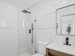 2825 NE 9th Ave, Wilton Manors FL 33334