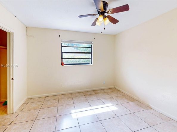 235 SW 16th Ter, Homestead FL 33030