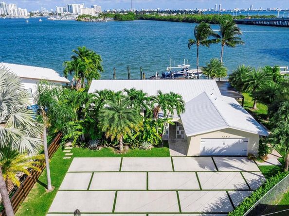 1242 NE 81st Ter, Miami FL 33138