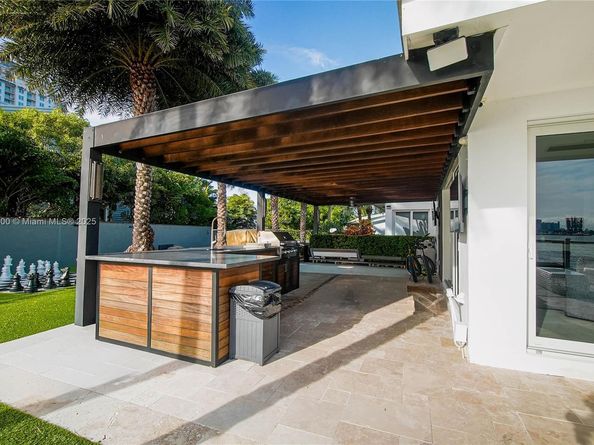 1242 NE 81st Ter, Miami FL 33138