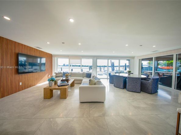 1242 NE 81st Ter, Miami FL 33138