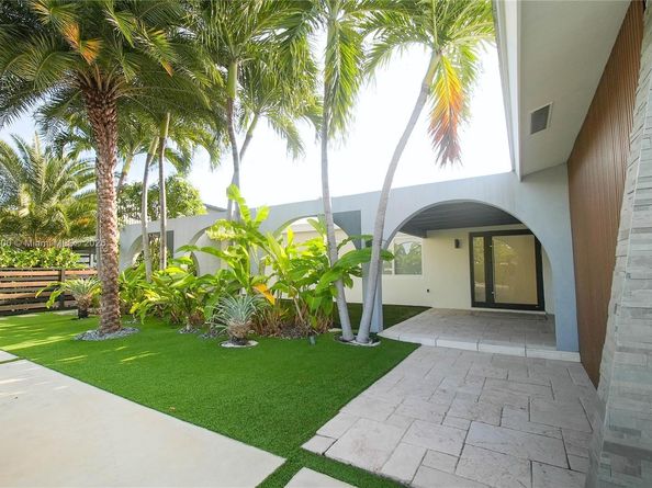 1242 NE 81st Ter, Miami FL 33138