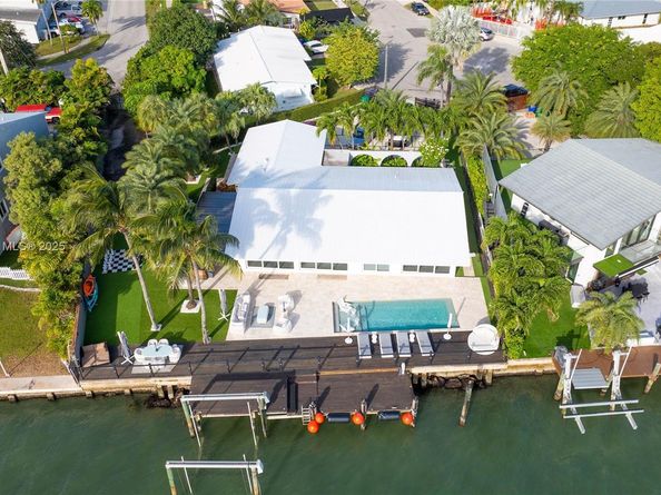 1242 NE 81st Ter, Miami FL 33138