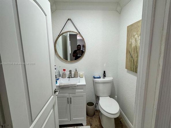 11373 NW 34th Pl, Sunrise FL 33323
