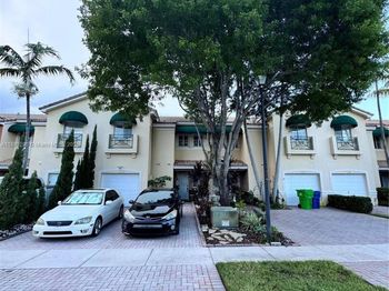11373 NW 34th Pl