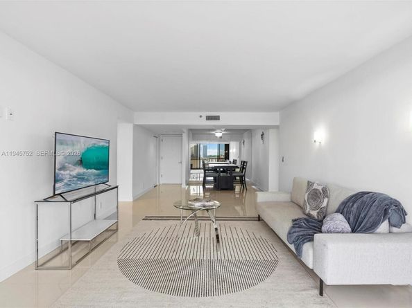 1000 W Island Blvd 612, Aventura FL 33160