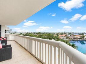 1000 W Island Blvd 612, Aventura FL 33160