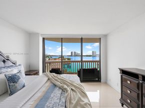 1000 W Island Blvd 612, Aventura FL 33160