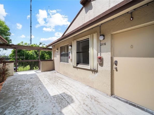 485 NW 210th St 206, Miami Gardens FL 33169