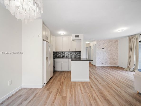 485 NW 210th St 206, Miami Gardens FL 33169