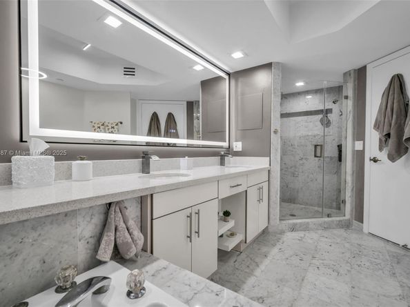 16445 Collins Ave 925, Sunny Isles Beach FL 33160