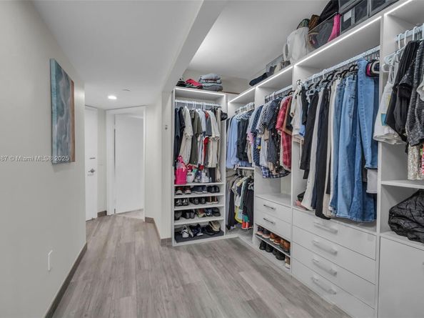 16445 Collins Ave 925, Sunny Isles Beach FL 33160