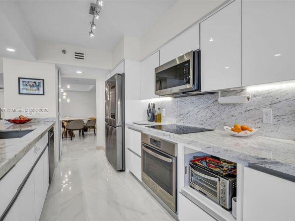16445 Collins Ave 925, Sunny Isles Beach FL 33160