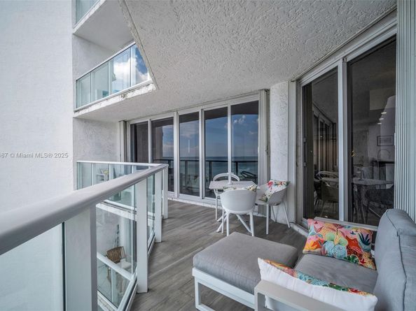 16445 Collins Ave 925, Sunny Isles Beach FL 33160