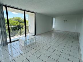9682 Fontainebleau Blvd 410, Miami FL 33172