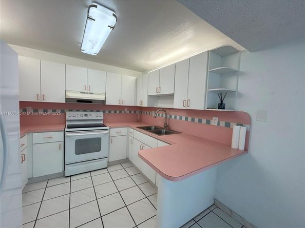 9682 Fontainebleau Blvd 410, Miami FL 33172