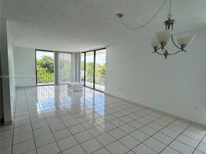 9682 Fontainebleau Blvd 410, Miami FL 33172