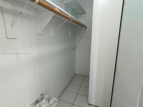 9682 Fontainebleau Blvd 410, Miami FL 33172