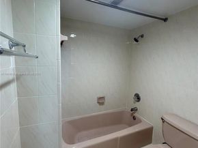 9682 Fontainebleau Blvd 410, Miami FL 33172