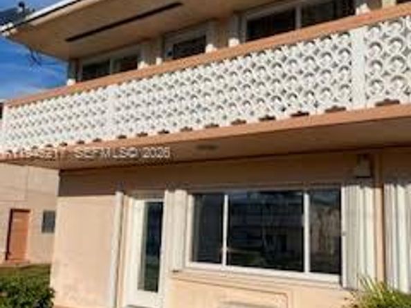 925 SW 11th Ave 1J, Hallandale Beach FL 33009