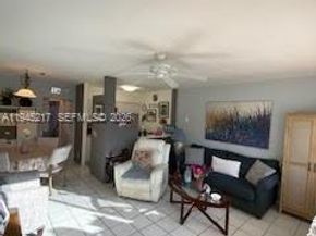 925 SW 11th Ave 1J, Hallandale Beach FL 33009