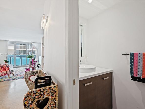 6917 Collins Ave 404, Miami Beach FL 33141