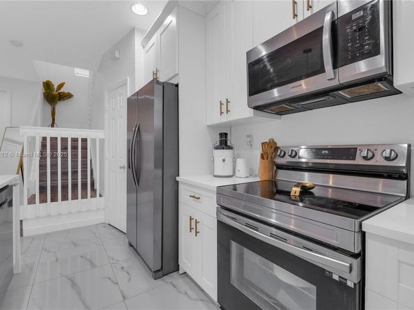 1901 SW 60th Ter, North Lauderdale FL 33068