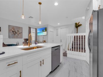 1901 SW 60th Ter