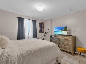 1901 SW 60th Ter, North Lauderdale FL 33068