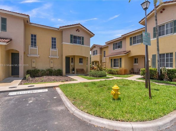 1901 SW 60th Ter, North Lauderdale FL 33068