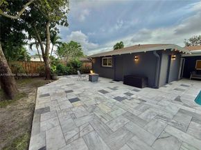 8404 SW 26th St, Davie FL 33324