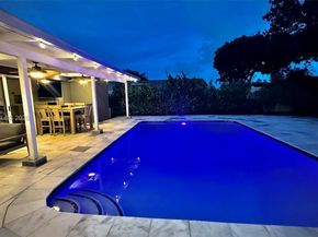 8404 SW 26th St, Davie FL 33324