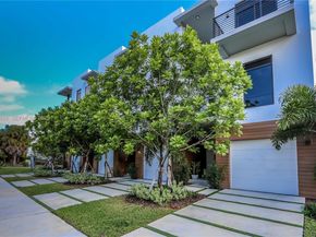 1640 Mckinley St, Hollywood FL 33020